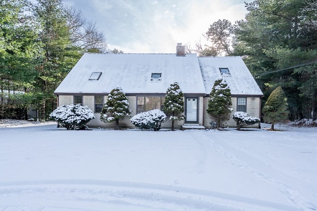 Property Photo:  192 Sandy Valley Rd  MA 02648 