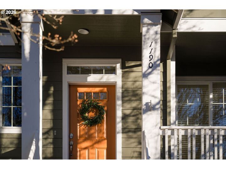 Property Photo: 1190 SW 162nd Ave OR 97006