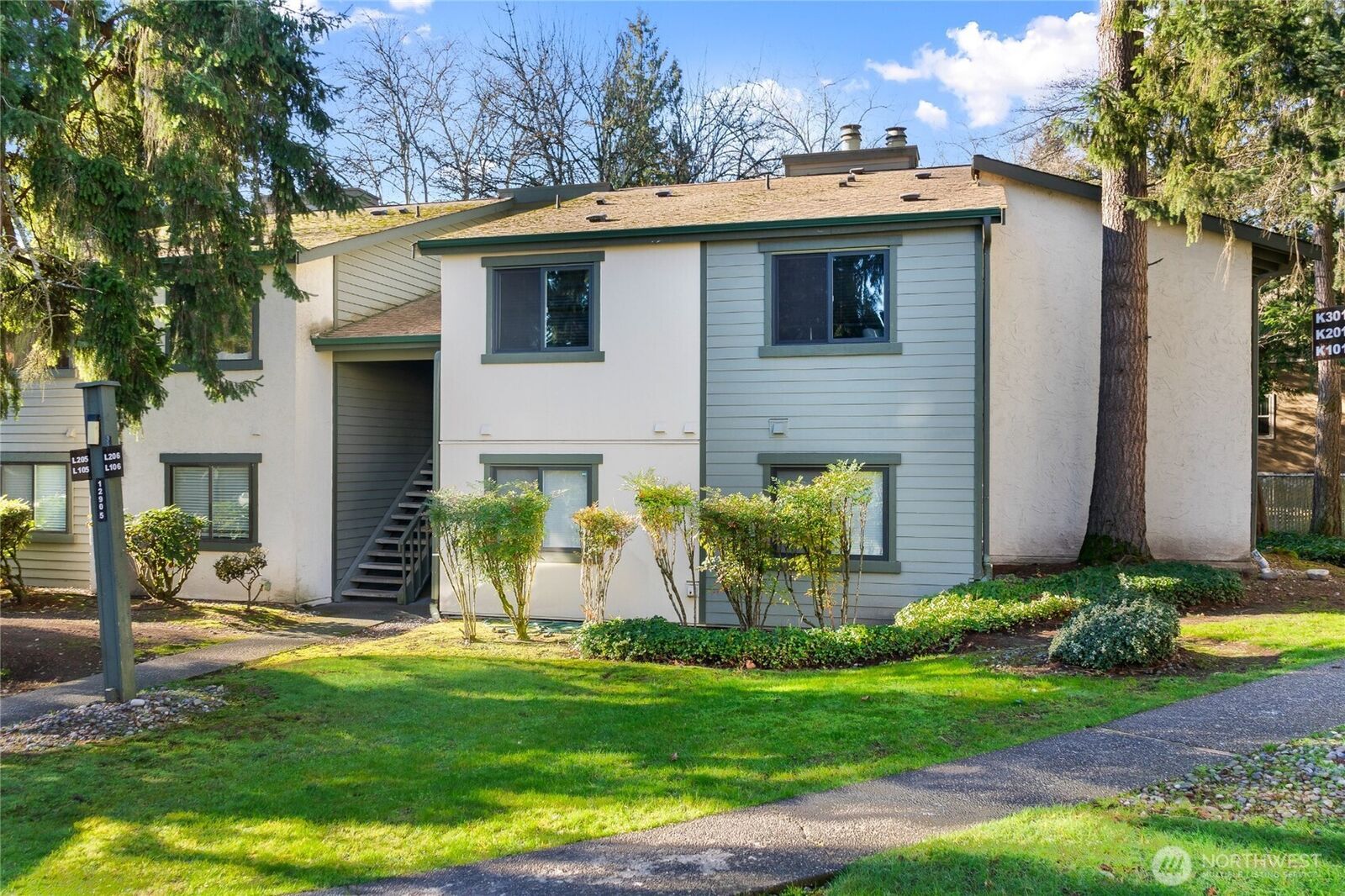 Property Photo:  12905  126th Court NE L205  WA 98034 