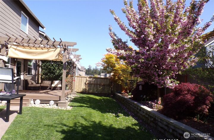 Property Photo:  10524  191st Street E  WA 98374 