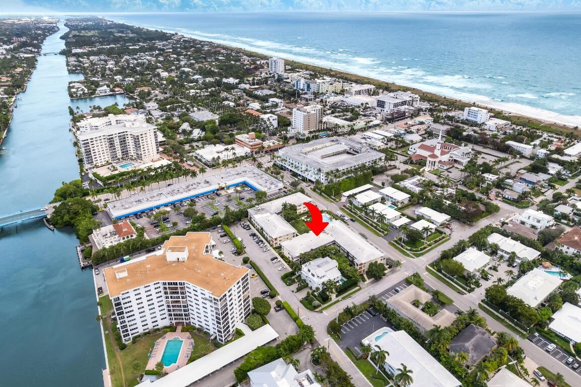 Property Photo:  80 Venetian Drive 305S  FL 33483 