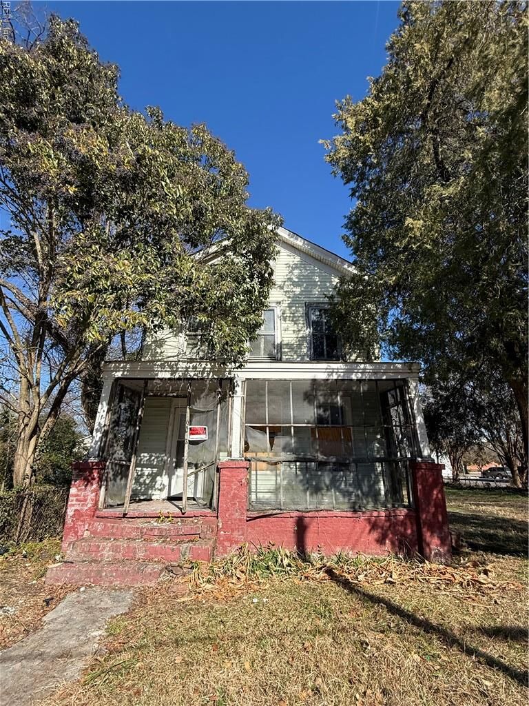 Property Photo: 1608 Colon Ave VA 23523