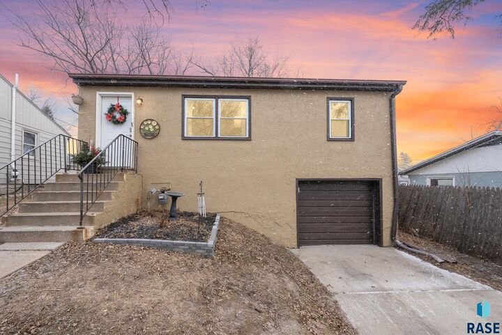 Property Photo:  608 S Highland Ave Avenue  SD 57103 