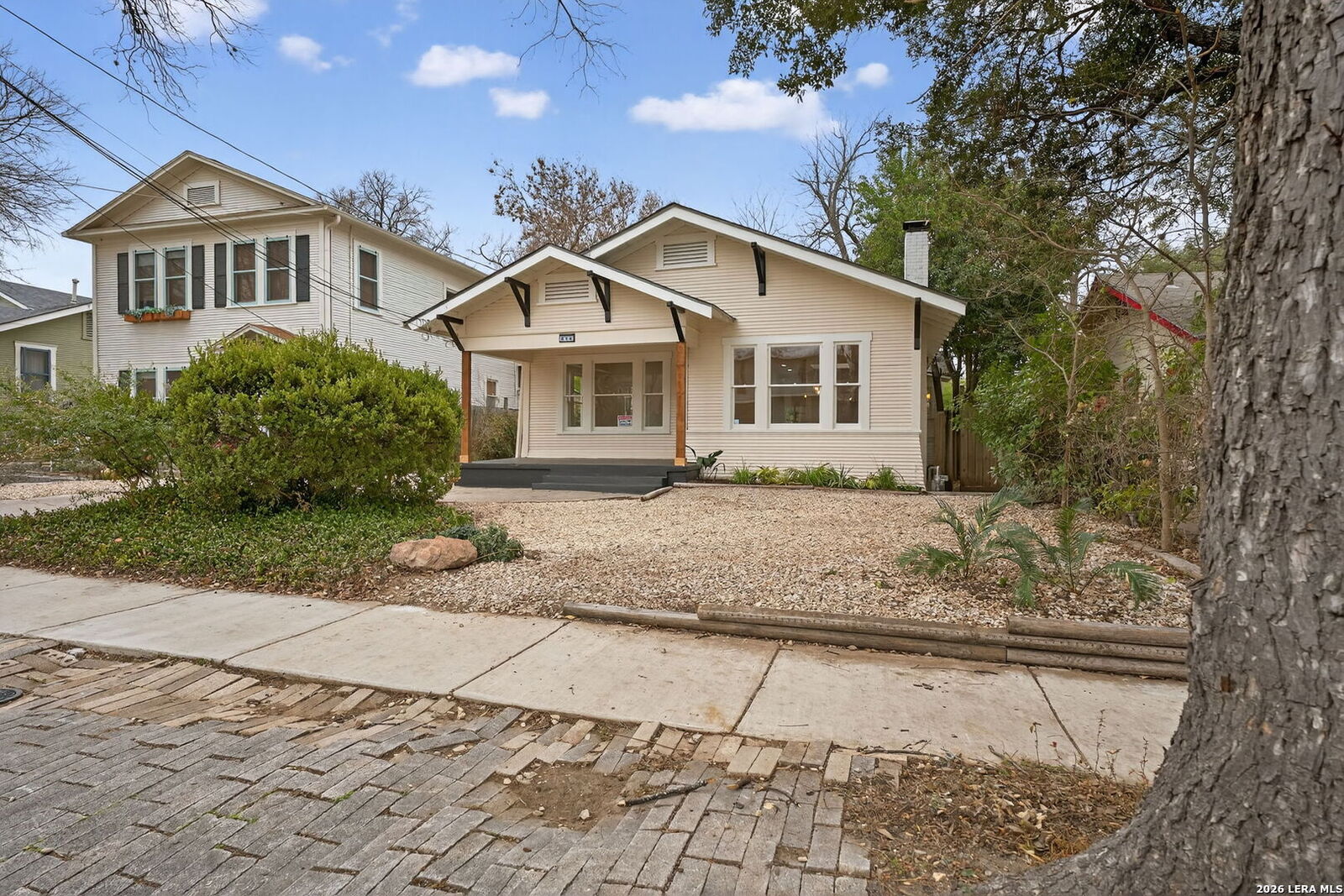 Property Photo: 214 Ira TX 78209