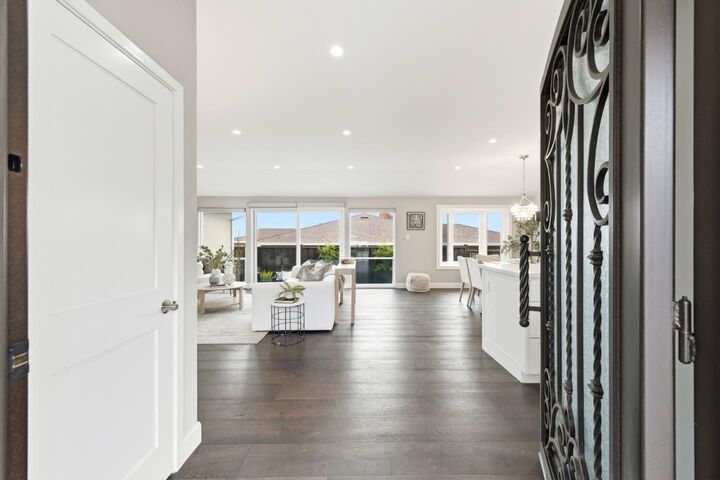 Property Photo:  430 Rolling Hills Avenue  CA 94403 