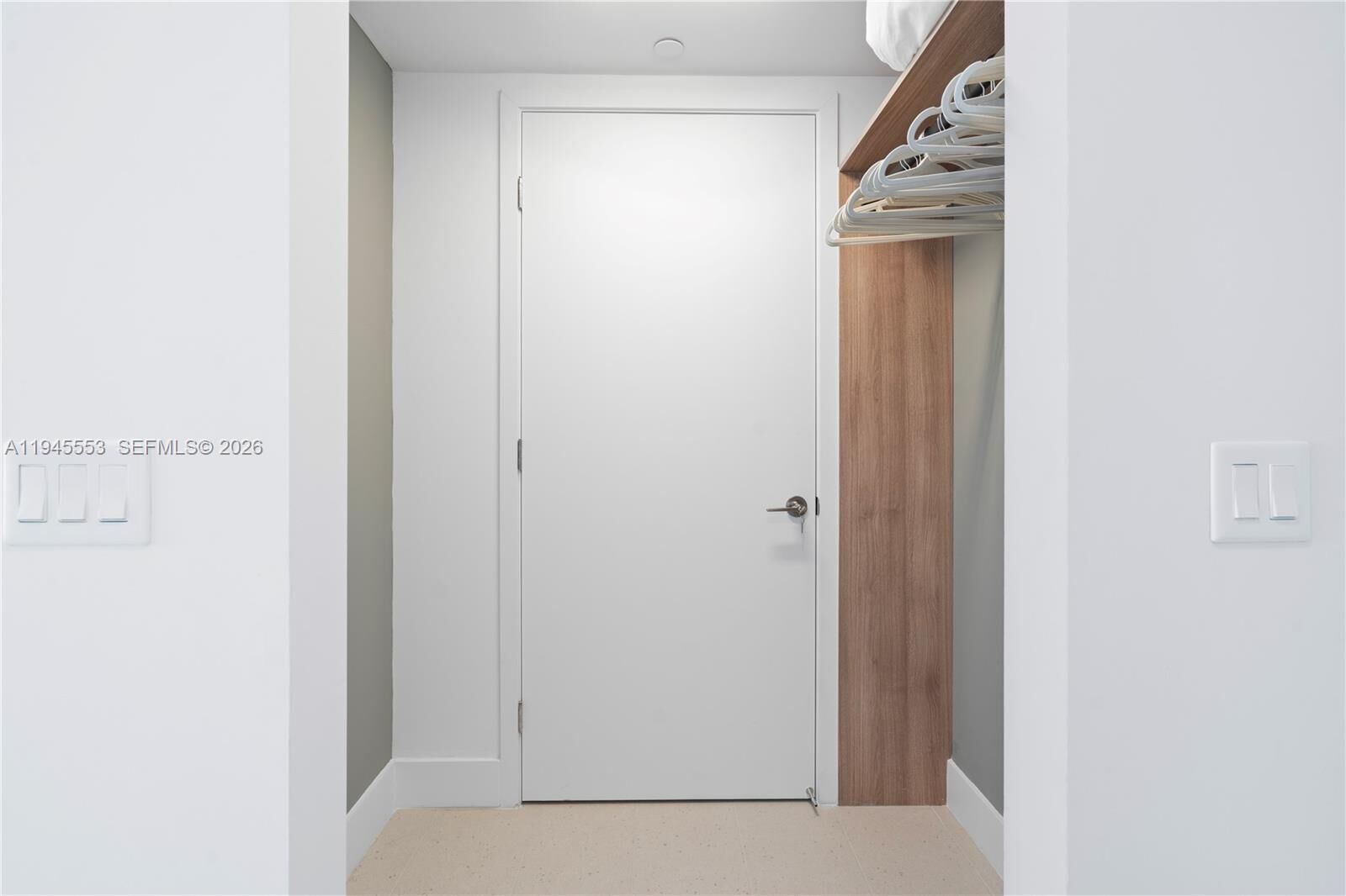 Property Photo:  159 NE 6th St 2415  FL 33132 