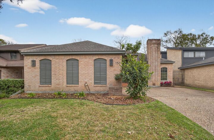 Property Photo:  150 Summerwood St.  TX 77706 
