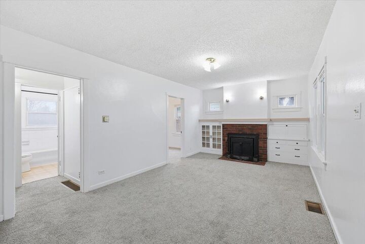 Property Photo:  5023 N Lee St  WA 99207 