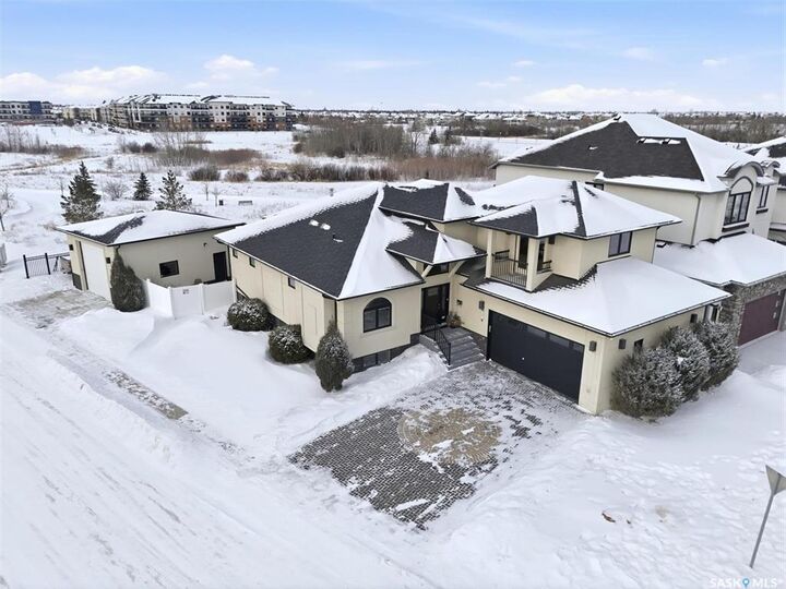 Property Photo:  327 Hastings Lane  SK S7V 0C8 