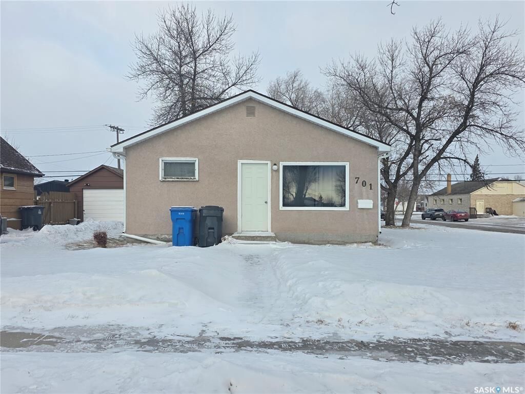 Photo de la propriété: 701 3rd Street SK S4A 0P7