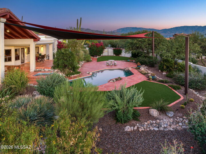 Property Photo:  5300 N Avenida De La Colina  AZ 85749 