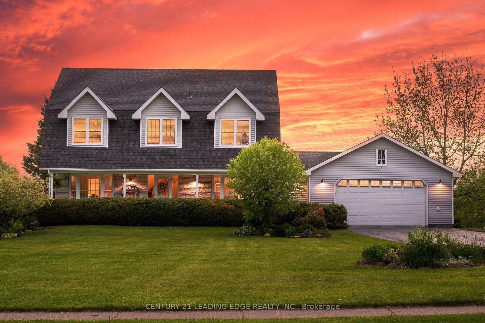 Property Photo:  5048 William Street  ON L1Y 1B2 