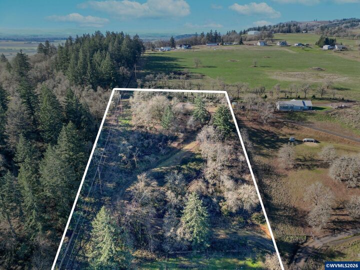 Property Photo: Ta 535399 Home Run Ln SE OR 97392