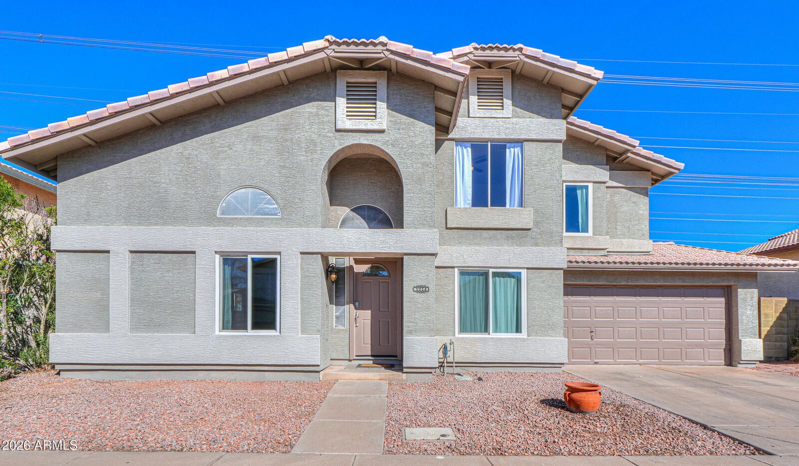 Property Photo:  1214 E Hearne Way  AZ 85234 