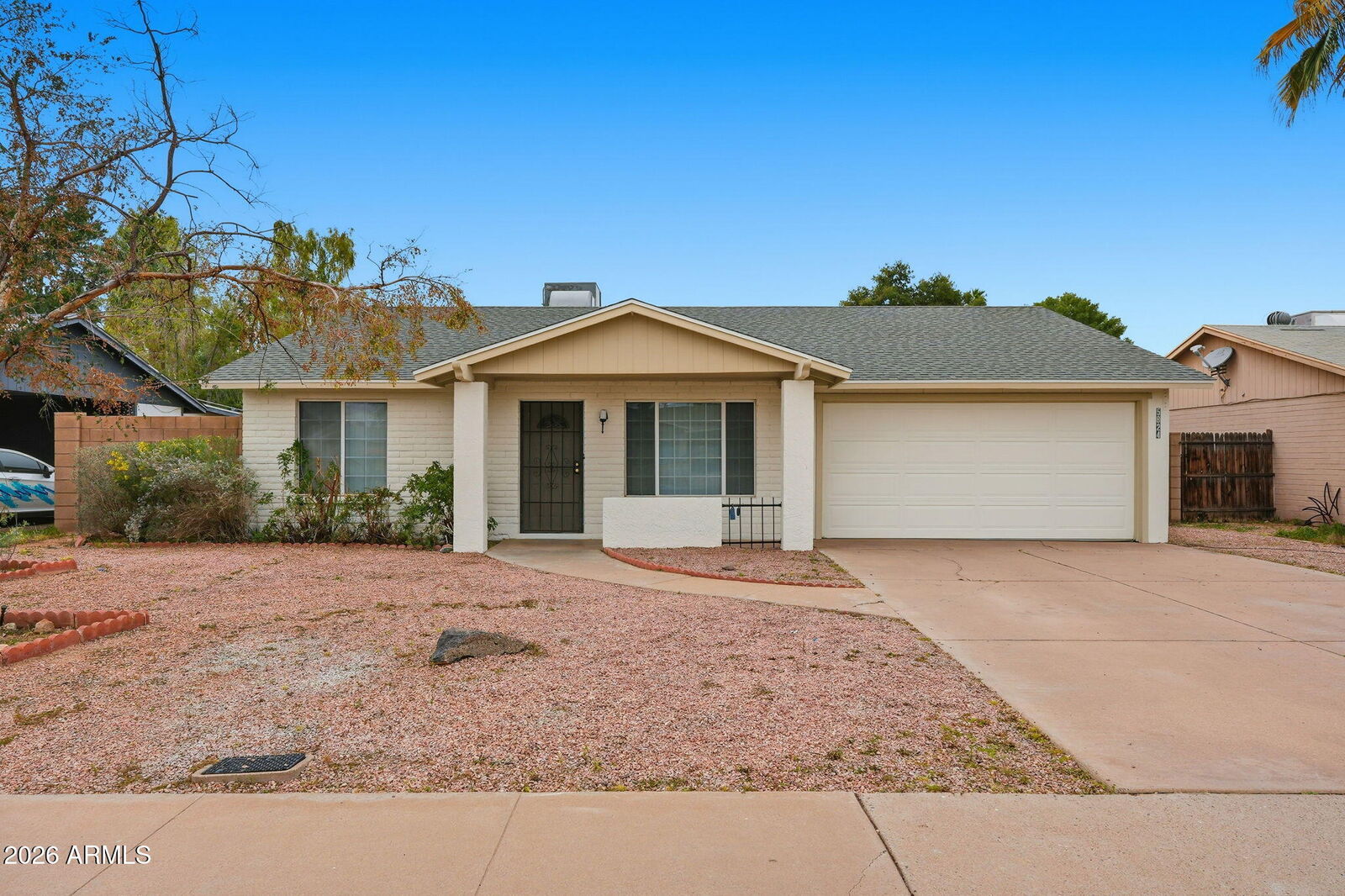 Property Photo: 5824 S College Avenue AZ 85283