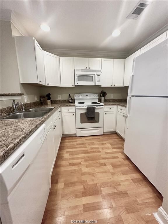 Property Photo: 1725 Harvey Mitchell Parkway S 1425 TX 77840