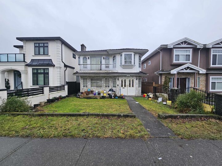 Property Photo: 912 E 57th Avenue BC V5X 1T5