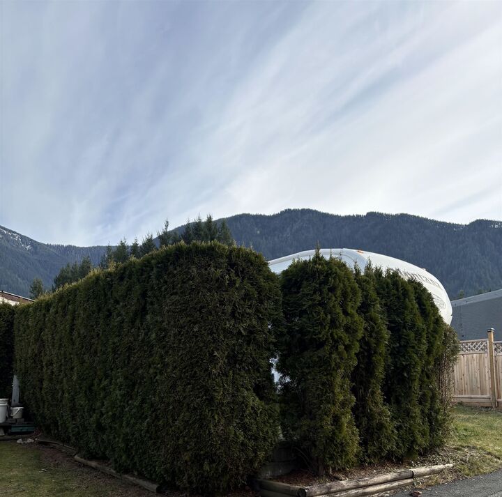 Property Photo: 1436 Frost Road 133 BC V2R 4X8