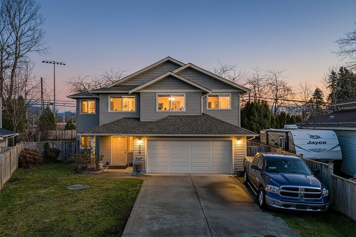 23015 Olund Crescent — photo 1
