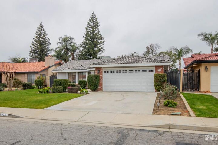 Property Photo:  7717 Angoras Court  CA 93308 