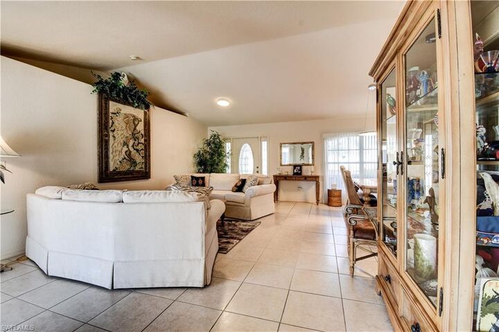 Property Photo:  2201 SE 17th Pl  FL 33990 