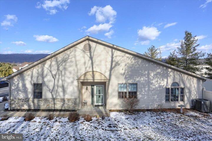 Property Photo: 2163 Bordeaux Court PA 17112