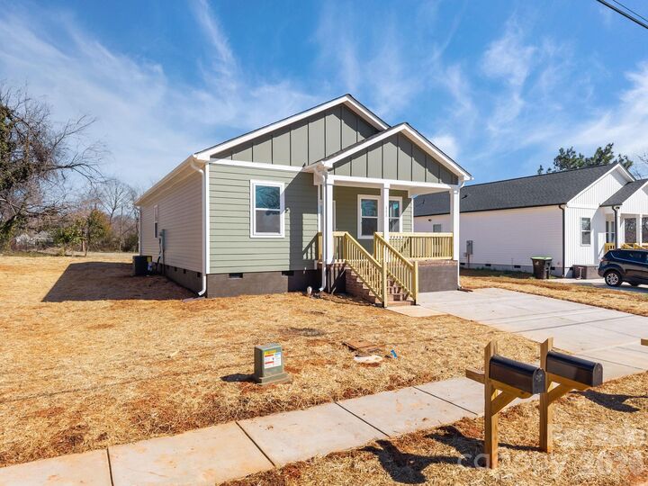Property Photo:  111 E Earnhardt Street  NC 28144 