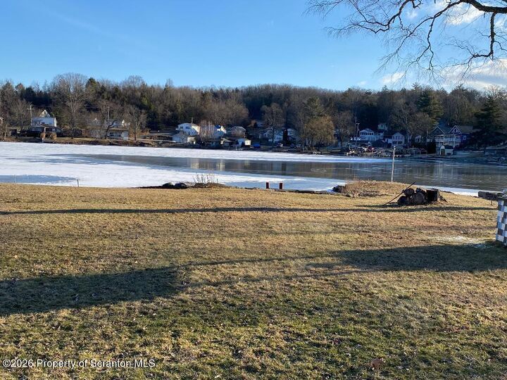 Property Photo:  48 Indian Spring Road  PA 18657 