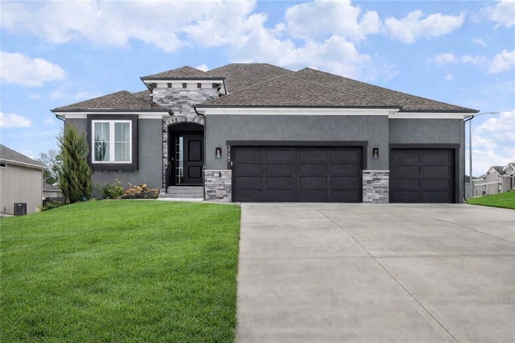 Property Photo:  19485 W 202nd Street  KS 66083 