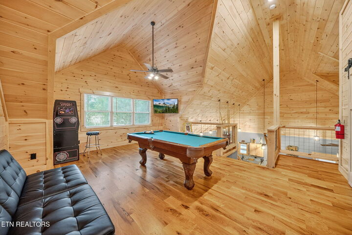 Property Photo: 2489 Waldens Creek Rd TN 37862