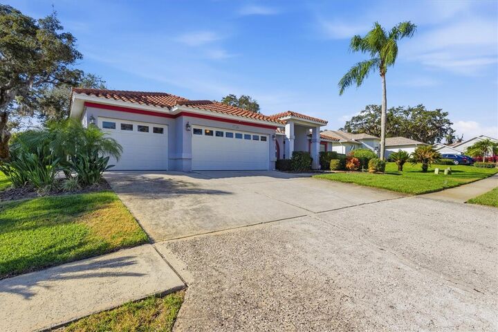 Property Photo:  716 Woodmont Drive  FL 34689 