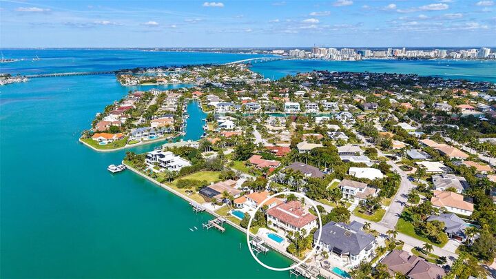 Property Photo:  570 S Spoonbill Drive  FL 34236 