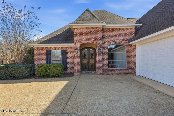 Property Photo:  215 Tucker Drive  MS 39042 