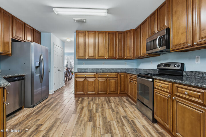 Property Photo: 10130 Road 307 MS 39573