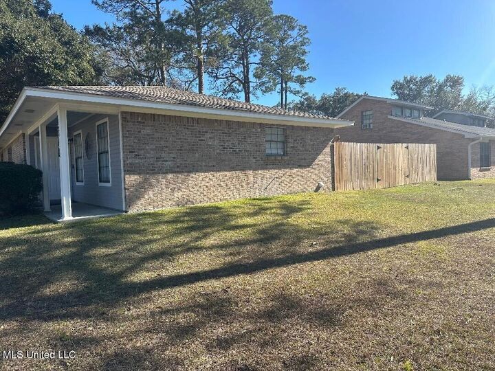 Property Photo:  131 Via Don Ray Road  MS 39560 