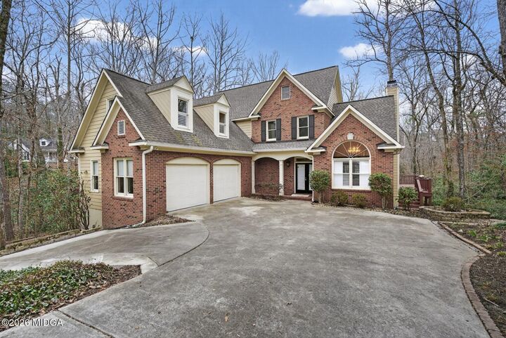 Property Photo:  208 Huntington Court  GA 31210 