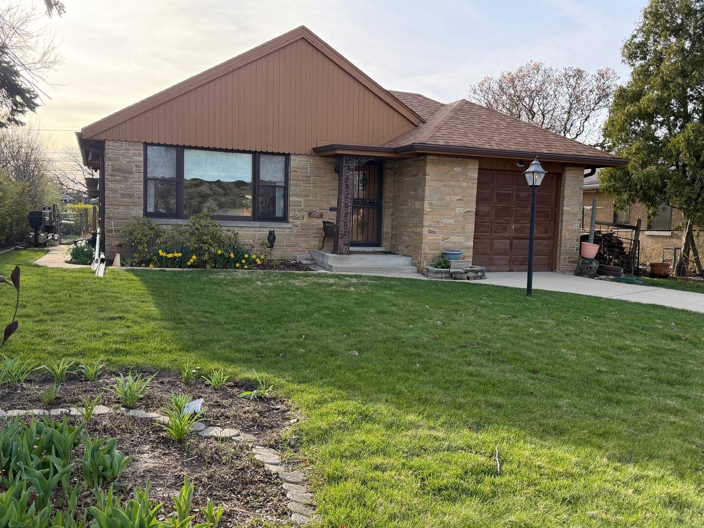 Property Photo: 7050 N Keating Avenue IL 60712