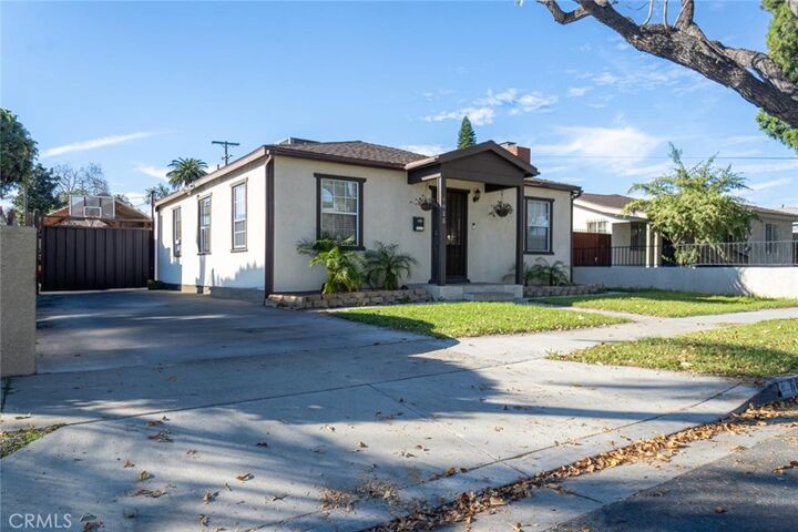 Property Photo:  6615 Myrtle  CA 90805 