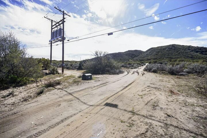 Property Photo:  62775 Ca-74  CA 92539 