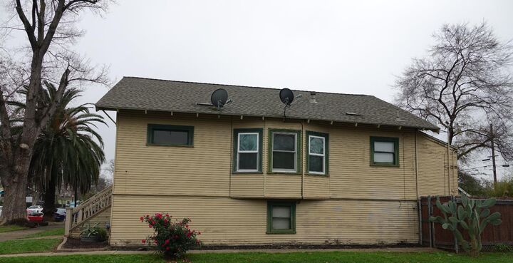 Property Photo:  3202 4th Avenue  CA 95817 