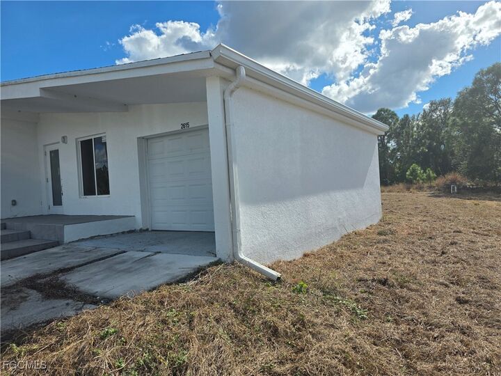 Property Photo: 2615 32nd Street SW FL 33976