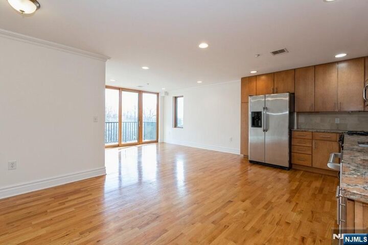 Property Photo:  17 Meadow Road 407  NJ 07070 