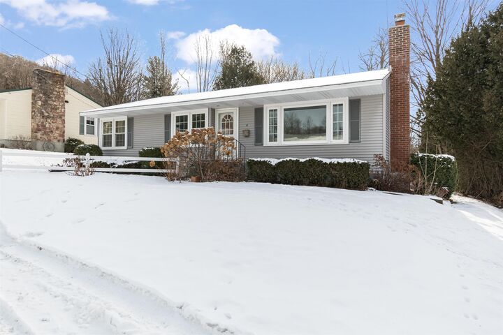 Property Photo:  6 Donnelly Court  VT 05478 