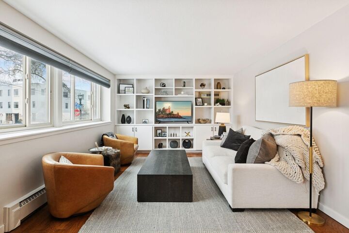 Property Photo:  4400 Upton Avenue S 102  MN 55410 