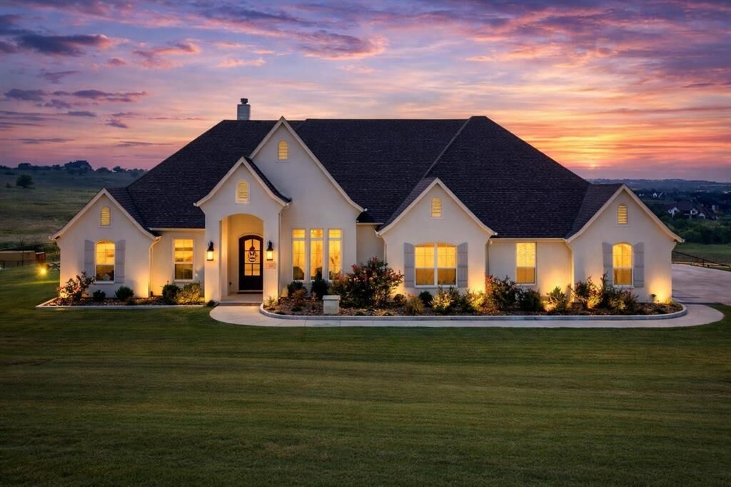 Property Photo:  153 Overlook Drive  TX 76008 