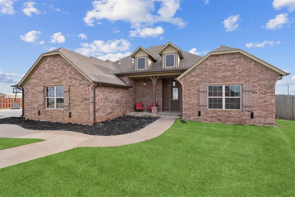 Property Photo: 5908 SE 148th Street OK 73165