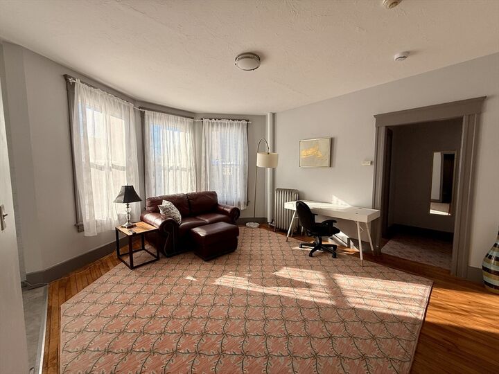 Property Photo:  70 Russell St 6  MA 01609 