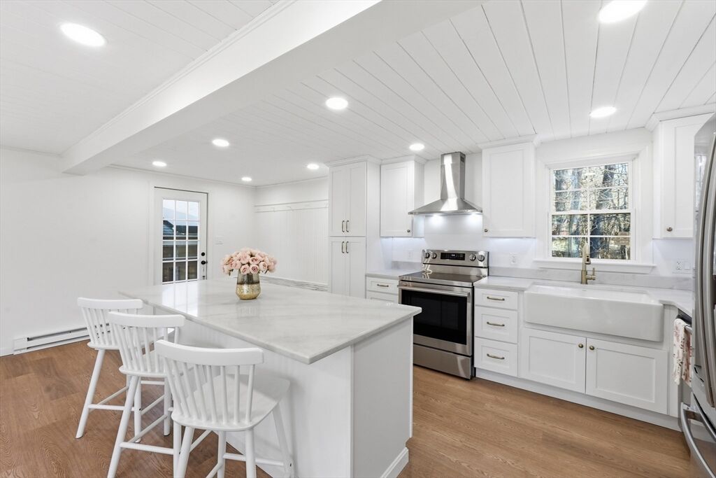 Property Photo:  14 Bartlett St  MA 01540 