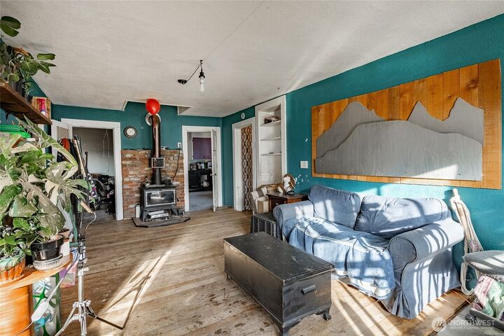 Property Photo:  303  Lincoln Street  WA 98247 