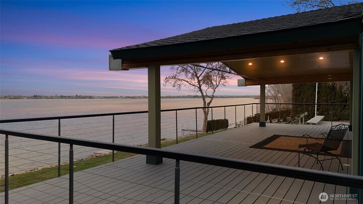 Property Photo:  2102  Elgin Road NE  WA 98837 